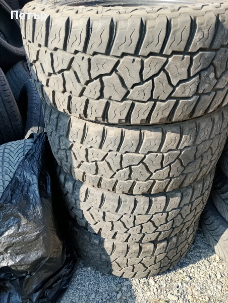 Гуми 305 60 18, снимка 1