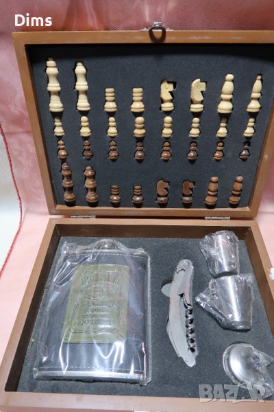 Шах , Дървен, Дървена кутия, Комплект 5 части, снимка 1