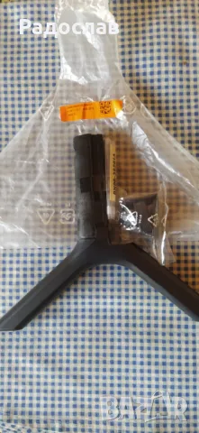 нова стойка за TV Samsung , снимка 2 - Стойки, 3D очила, аксесоари - 48795158