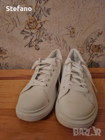 Бели Мъжки маратонки, снимка 3 - Кецове - 53125989