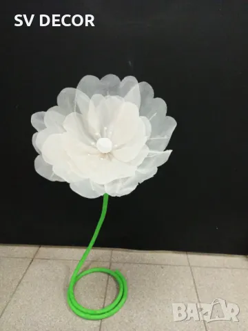 Цветя от Креп хартия и Органза / Цена за брой, снимка 3 - Декорация за дома - 49634156