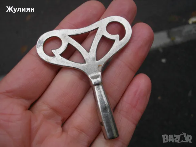 СТАРО КЛЮЧЕ КЛЮЧ ЗА СТЕНЕН ИЛИ КАМИНЕН ЧАСОВНИК 