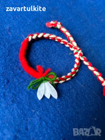 Мартенички за ръка с вълна и кокиче от филц, снимка 5 - Подаръци за жени - 48695986