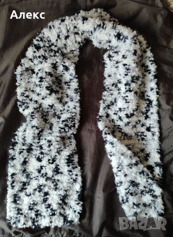 Ръчно плетен шал , снимка 4 - Шалове - 44013580