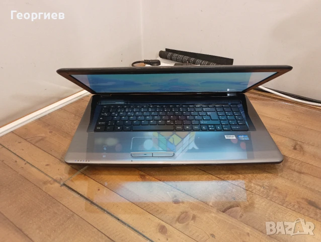 Лаптоп Medion Akoya E7222 / 17", снимка 4 - Лаптопи за дома - 51361360