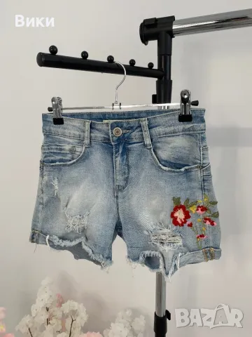 Къси дънки, размер ХS, снимка 3 - Къси панталони и бермуди - 49507674
