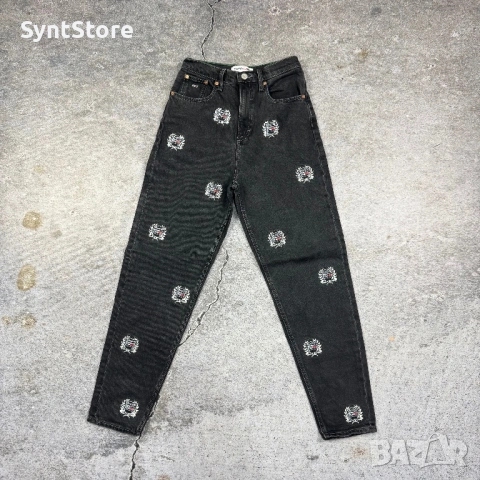 Tommy Jeans Ultra High Rise Tapered "Mom" Jeans – Черен деним с бродерия