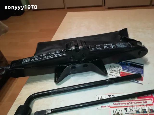 NISSAN-ОРИГИНАЛЕН КРИК С ВЪРТОК И КЛЮЧ 21ММ-ВНОС SWISS 1101251946, снимка 4 - Аксесоари и консумативи - 48644632