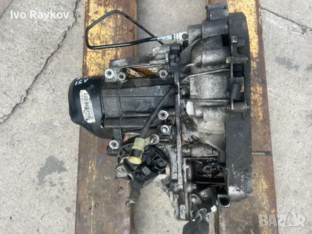 Ръчни скорости за RENAULT Megane 2 , 1.6 16V 7701723232 1057, снимка 2 - Части - 49651985