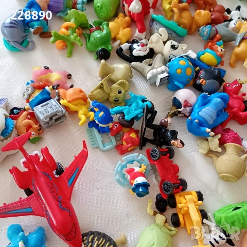 Киндер играчки, снимка 6 - Фигурки - 49966764