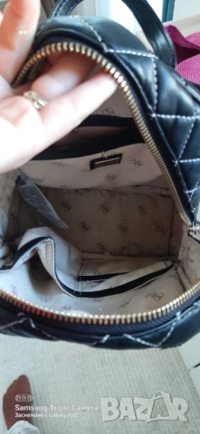 Guess раница , снимка 3 - Раници - 52548424
