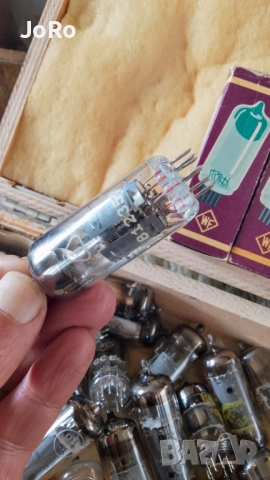 Радиолампи EF85 RFT изходни пентоди, снимка 2 - Ресийвъри, усилватели, смесителни пултове - 52500182
