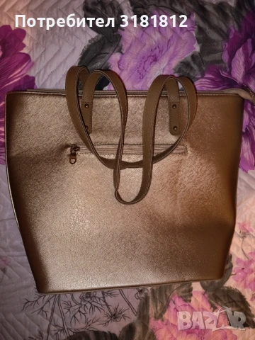 Дамска чанта, снимка 2 - Чанти - 51182365