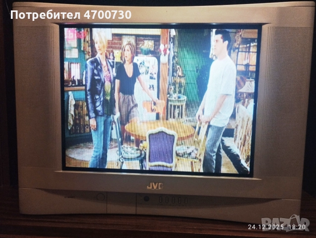 Продавам работещ телевизор JVC 21" с кинескоп