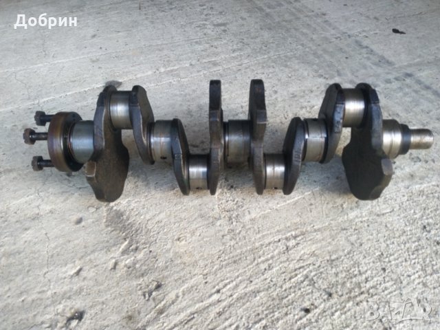 Вал Булгар Рено 8 + основни лагери