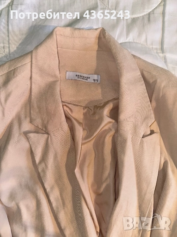 Дамски бежов шлифер размер S, снимка 3 - Шлифери - 52617760