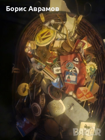 продавам околу 200- 300значки, снимка 2 - Нумизматика и бонистика - 53287129