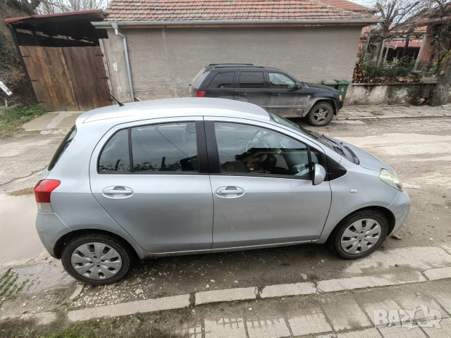 toyota yaris тойота ярис 1,3 dualVVTI, снимка 4 - Автомобили и джипове - 53090904