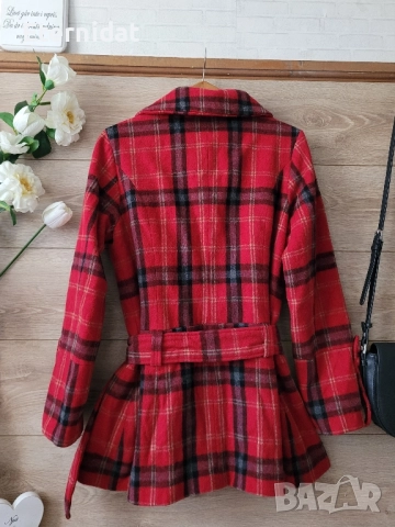 Червено палто пепид PETROFF DONNA , снимка 8 - Палта, манта - 51795828