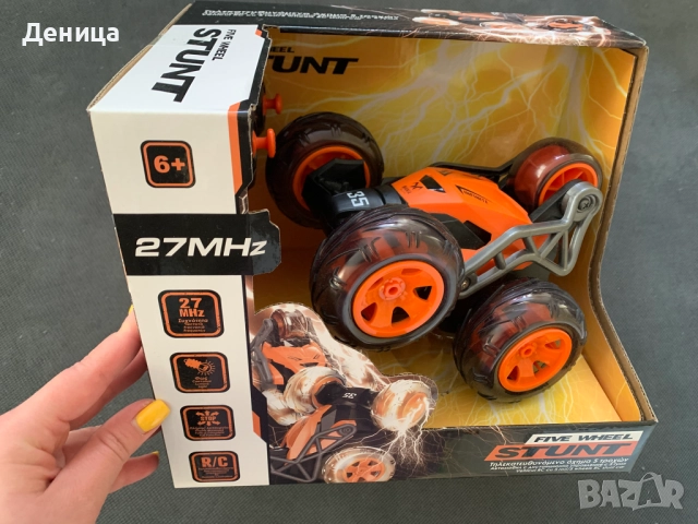 Бъги за каскади с дистанционно Five Wheel Stunt Car - Ново, снимка 2 - Коли, камиони, мотори, писти - 52452067