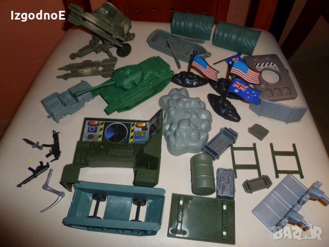 Военни аксесоари за пластмасови войници, снимка 1 - Влакчета, самолети, хеликоптери - 27232109