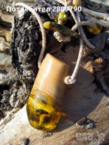 Ръчно изработена шеметна висулка от балтийски кехлибар / Handcrafted Dizzying Pendant - Baltic Amber, снимка 4 - Колиета, медальони, синджири - 33336344