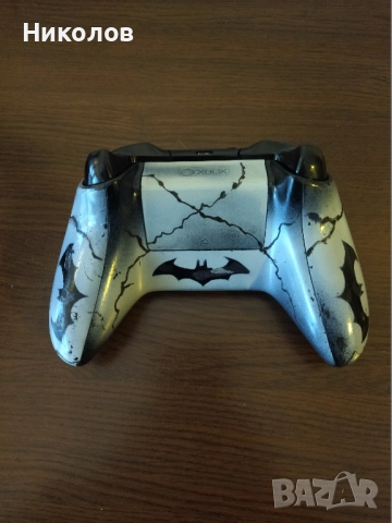 Продавам оригинален безжичен джойстик за XBOX One, снимка 2 - Аксесоари - 52689402