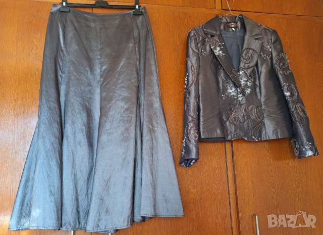 Дамски костюм сребрист от сако и пола размер 48, снимка 2 - Костюми - 43579655