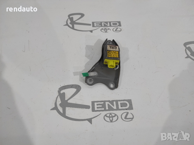 Десен Airbag сензор за Toyota Avensis Verso 2001-2009 89860-44010, снимка 1 - Части - 44890410