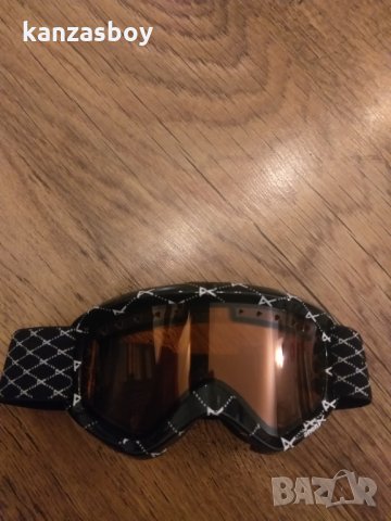 anon ski goggles - страхотна ски-сноуборд  маска КАТО НОВА, снимка 2 - Други - 35324708