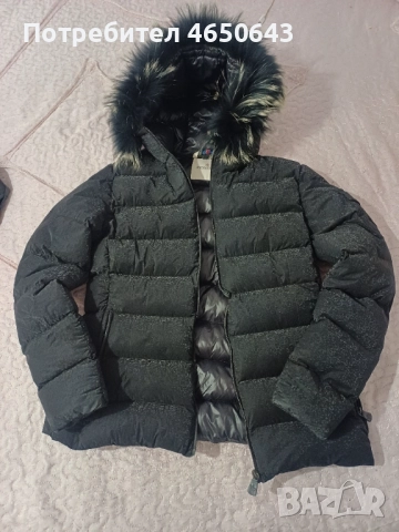 Оригинално дамско яке на MONCLER 