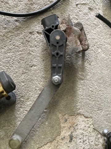 Мерцедес-Бенц кантар ксенон нивомат окачване преден & заден мост датчик ниво, снимка 9 - Части - 43696814