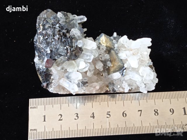 №162, Кварц, Планински кристал,Кварцова друза с халкопирит и сфалерит,Quartz Bulgaria,BGminerals,, снимка 2 - Декорация за дома - 44116222