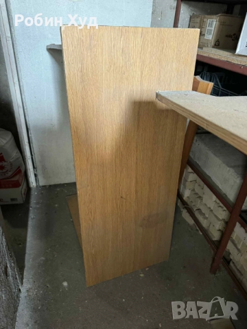 ПОДАРЯВАМ две използвани бюра, Пловдив, снимка 2 - Бюра - 52815184