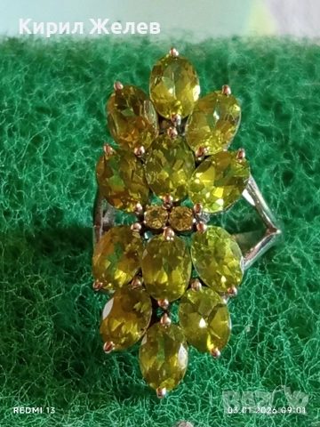 Ефектен сребърен пръстен Trifari с множество камъни ОЛИВИН подходящ аксесоар за ежедневието 27102