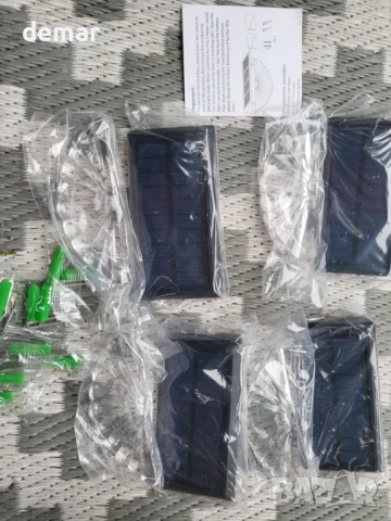 JACKYLED Соларни RGB LED лампи за ограда, 180° ветрилообразен лъч и 11 лъча, 8 цветни режима, 4 броя, снимка 8 - Соларни лампи - 51236192