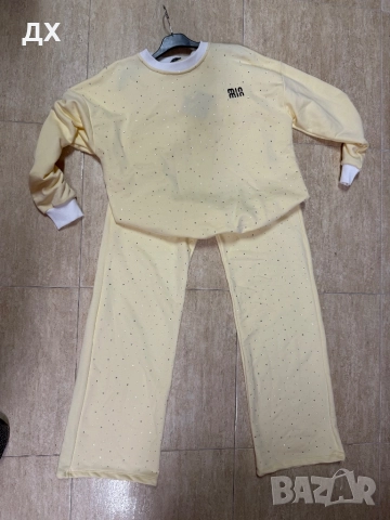 Дамски жълт екип с камъни miu, снимка 2 - Спортни екипи - 52498079