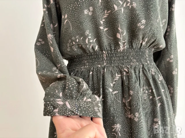 Рокля Three Little Words – маслинено зелена с ботанически десен | Чисто нова | Размер М, снимка 5 - Рокли - 51093938