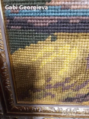 Старинен гоблен Момичето с книгата 59/49 с рамка, снимка 3 - Антикварни и старинни предмети - 48843232