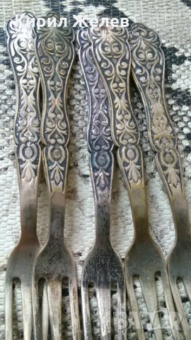 Старинни ПОСРЕБРЕНИ БРОНЗОВИ Богато Орнаментирани РЕТРО ВИЛИЦИ комплект 12 бр. в ЛУКС КУТИЯ А1061, снимка 7 - Прибори за хранене, готвене и сервиране - 32601041