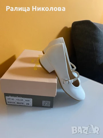 Детски официални обувки в бяло 29 номер, снимка 8 - Дамски ежедневни обувки - 50467945