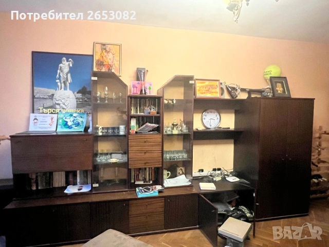 Мебели, снимка 2 - Секции и витрини - 53025012