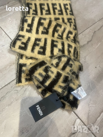 Шал е шапка fendi , снимка 4 - Други - 52436403