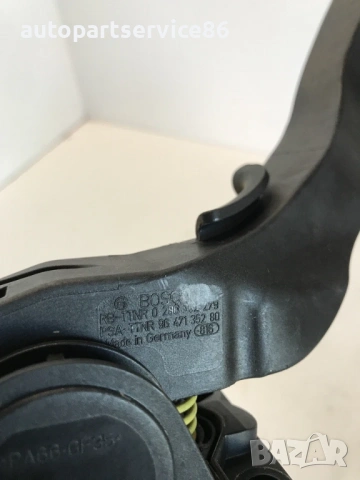 Педал на газта за Peugeot 1007 1.4 HDi (2006) 9647135280