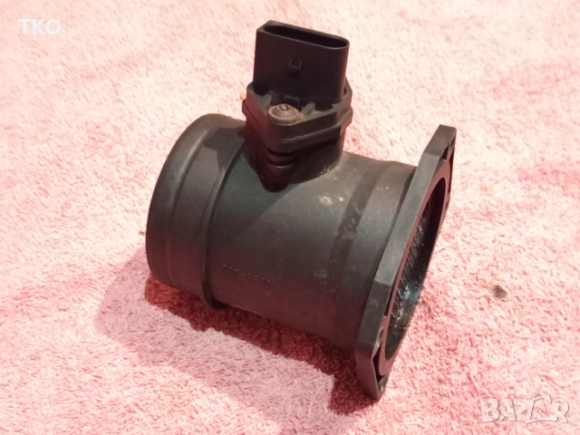 Дебитомер BOSCH за AUDI A4 A6 VW Passat - 2.0 бензин, снимка 4 - Части - 52931011