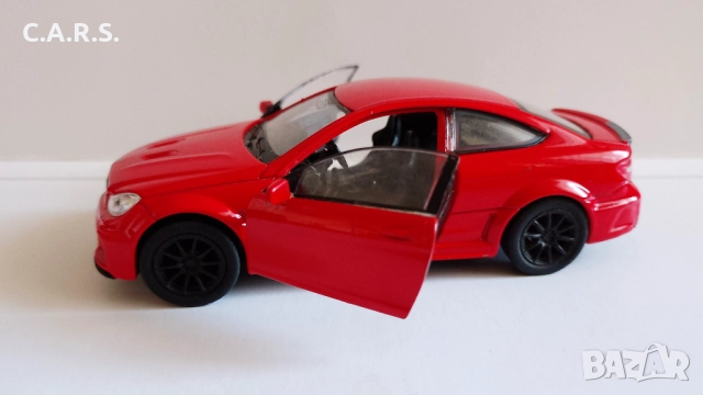 Mercedes-Benz C63 AMG Coupe Welly - Мащаб 1:34-39, снимка 9 - Колекции - 51270378