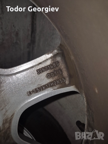 Оригинални джанти за Волво 17', снимка 3 - Гуми и джанти - 52289768