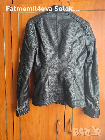 кожино яке има леки забележки по яката, снимка 3 - Якета - 53401114