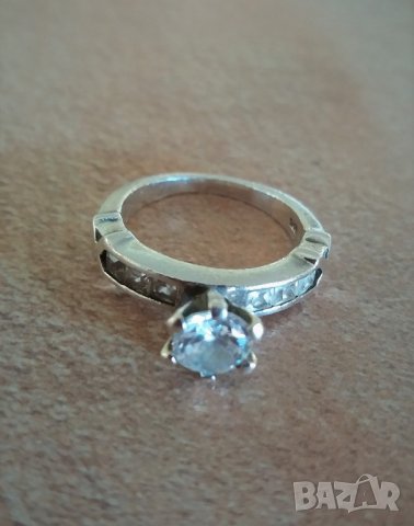 Сребърен пръстен с цирконий, снимка 1 - Пръстени - 28895560