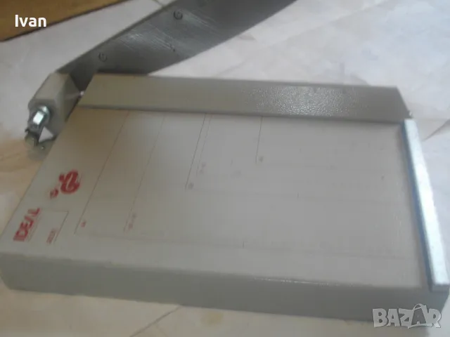 НОВА IDEAL 2035 Made in GERMANY МАСИВНА 5,0 кг РЪЧНА ГИЛОТИНА ЗА РЯЗАНЕ ХАРТИЯ А4 И ХРАН. ПРОДУКТИ, снимка 10 - Други инструменти - 49637358